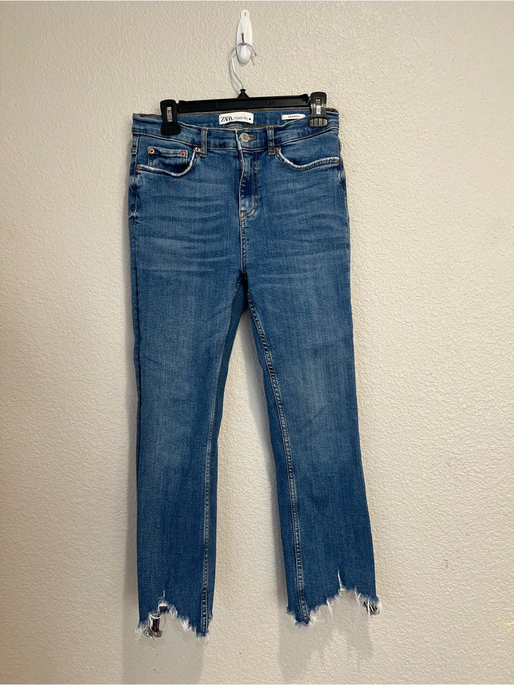 Zara Jeans The Bootcut Raw Hem, 6